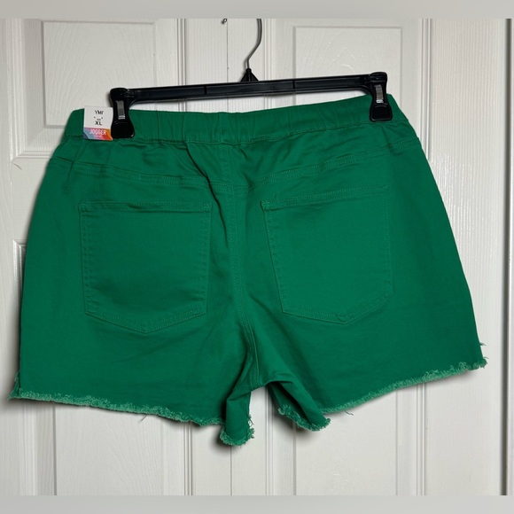 YMI Green Women's Shorts - Picture 4 of 5